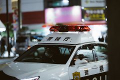 40岁男子用榔头猛砸高中生致5伤后逃亡 竟因为…