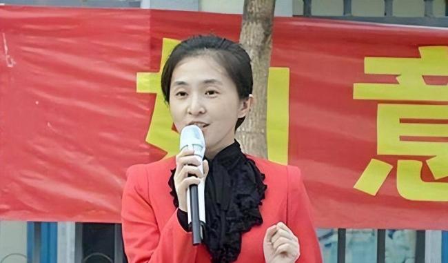 “最美校长”:凭美貌走上巅峰 一夜之间翻车 “最美校长”:凭美貌走上巅峰 一夜之间翻车