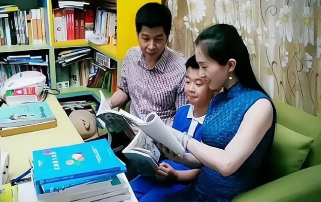 “最美校长”:凭美貌走上巅峰 一夜之间翻车 “最美校长”:凭美貌走上巅峰 一夜之间翻车