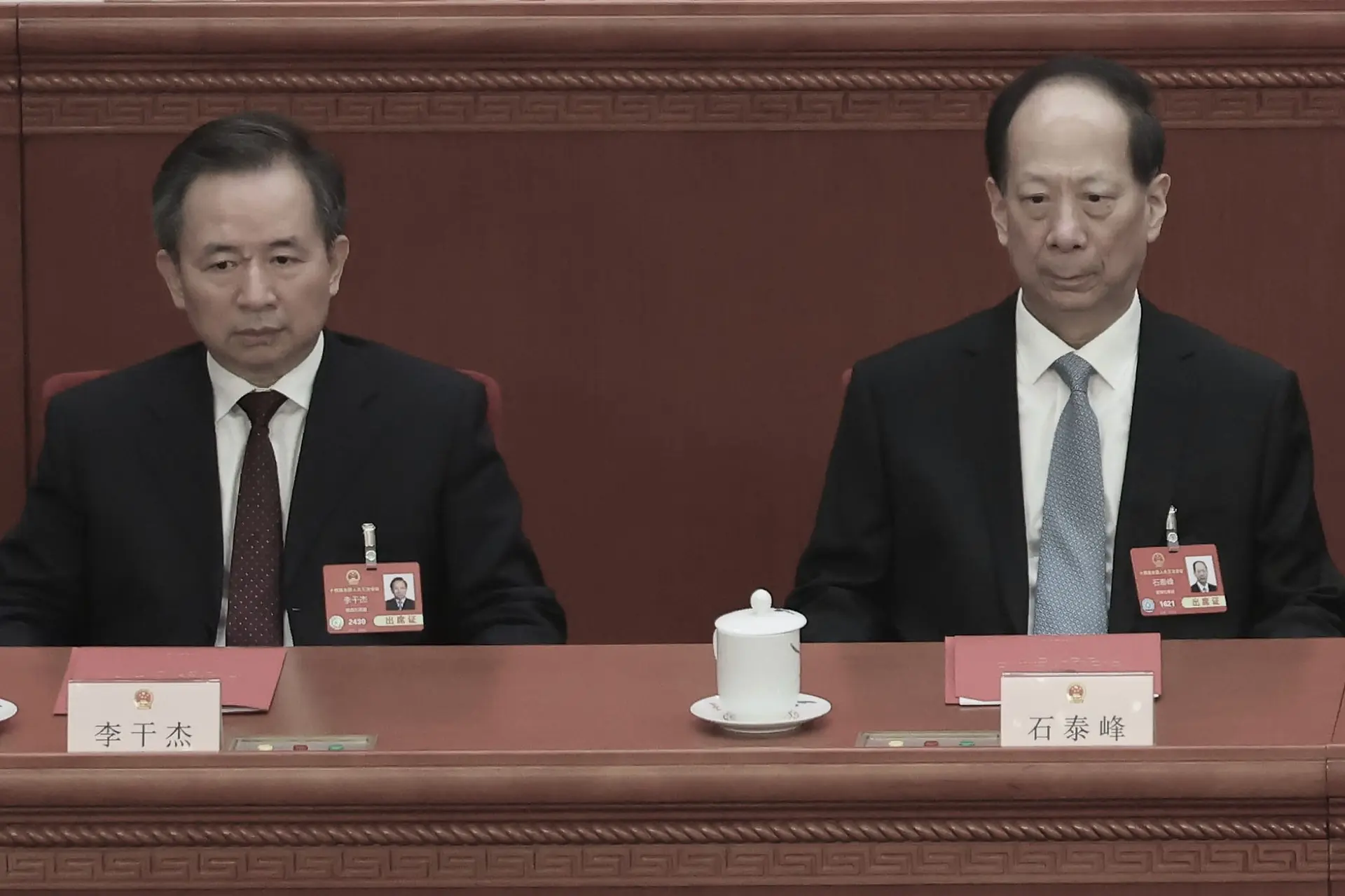 周晓辉：官网淡化石泰峰活动报导不正常