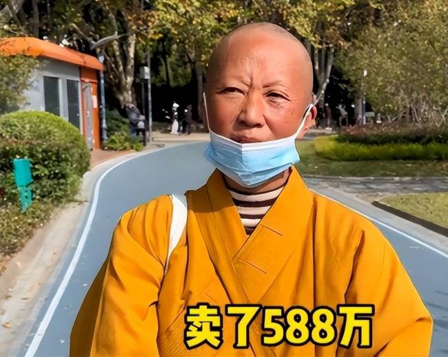 她抛下女儿裸捐588万出家，如今肠子悔青