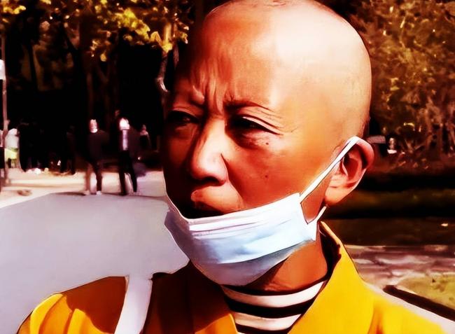她抛下女儿裸捐588万出家，如今肠子悔青