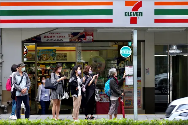 受致癌食油影响的产品，包括联华食品代工的多款7-11鲜食如饭团，7-11表示已将疑虑批号商品完全下架。