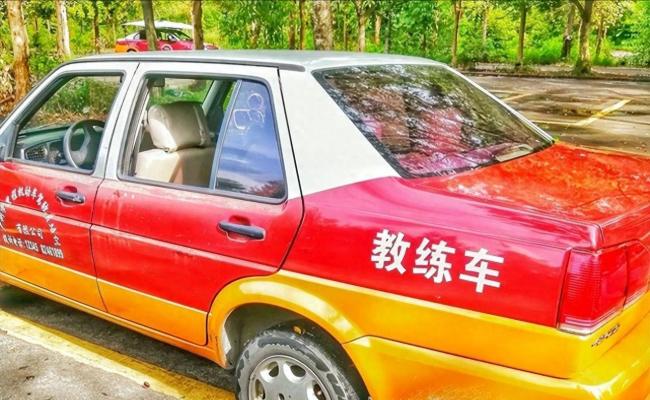 驾校风光不再!高考后没人学车了 驾校风光不再!高考后没人学车了