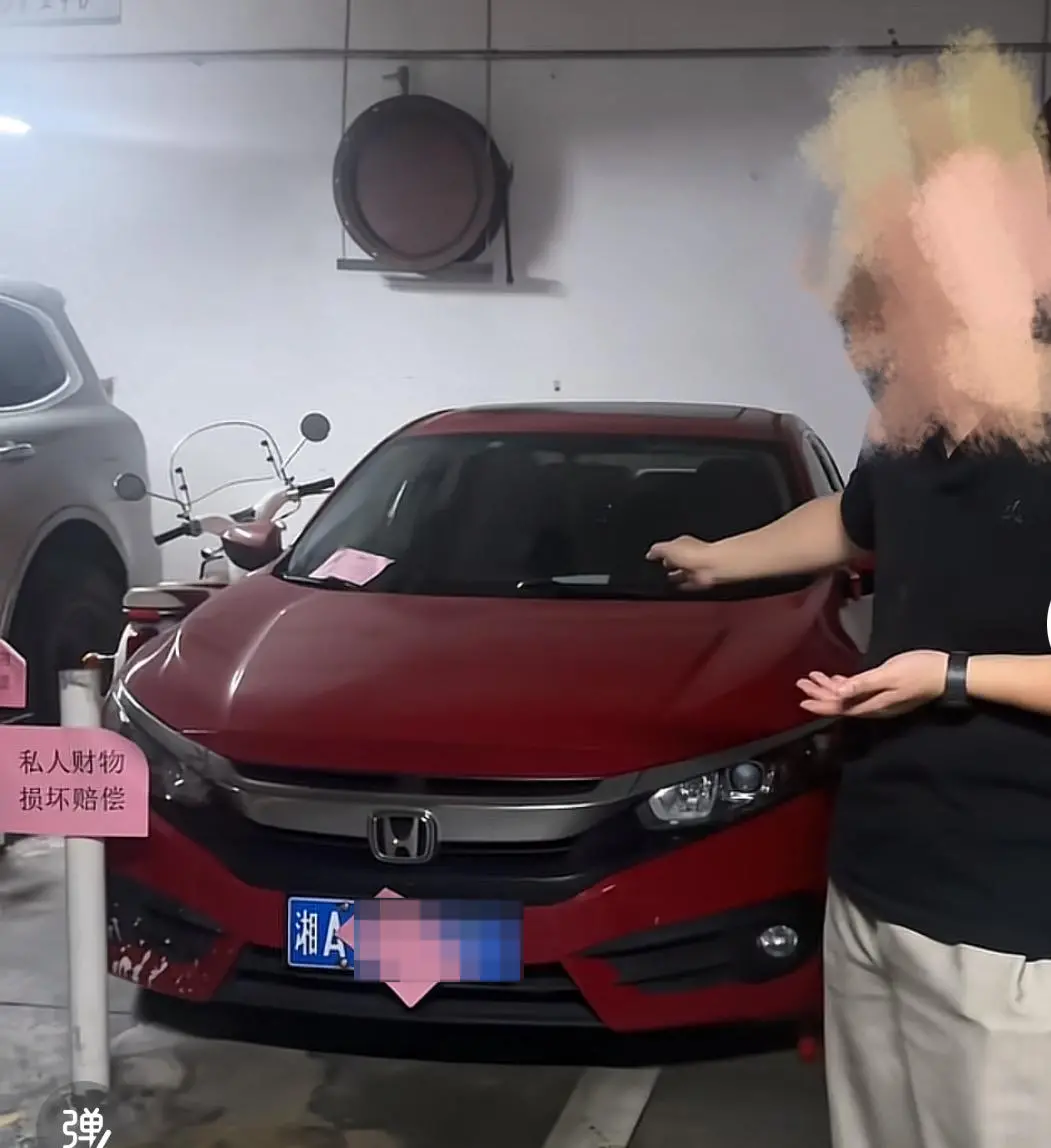 ▲闵某此前在社交平台发布的视频（图/视频截图）