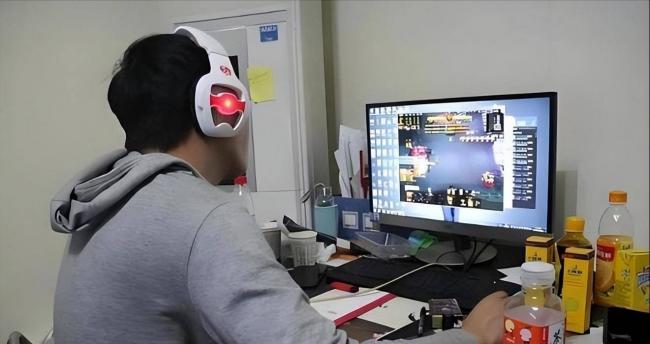 一年败光3亿，还包养9个情妇的富二代，下场如何