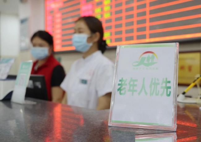 不搬走3座大山 中国人口总数 或将被美国反超 不搬走3座大山 中国人口总数 或将被美国反超