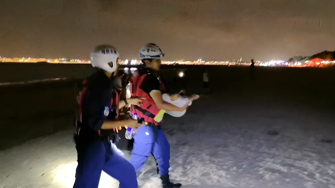 5岁女童厦门海边溺水 家长始终未现身 当地回应