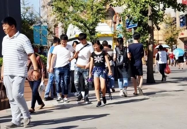 假如中国凭空少 8 亿人  普通人生活会不会崩盘