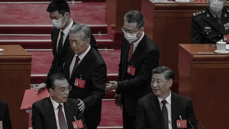 将胡锦涛架出会场的他,空降成封疆大吏 将胡锦涛架出会场的他,空降成封疆大吏