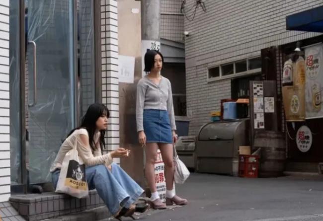 “挂壁”的中国年轻人  心里其实很痛