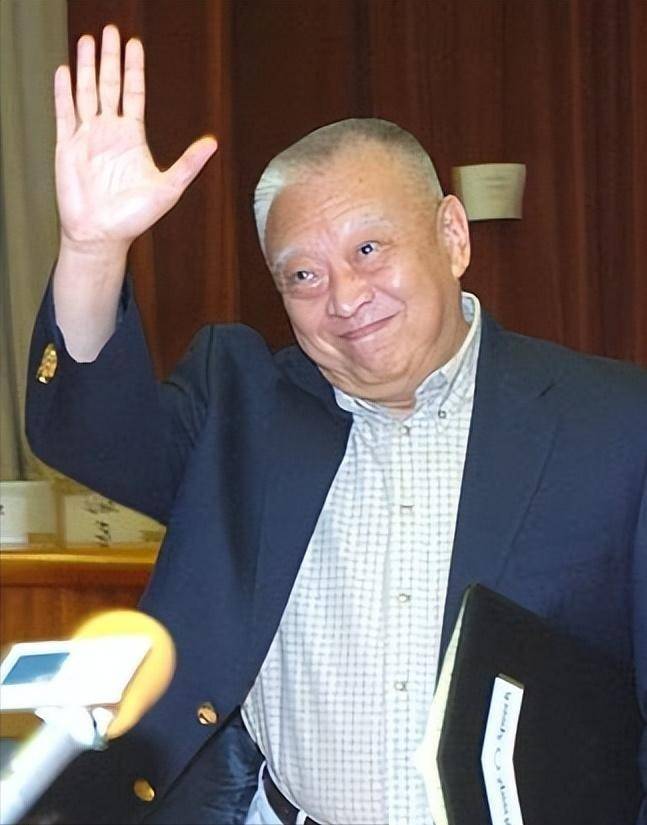 相爱相伴多年的妻子 是董建华最大的牵挂