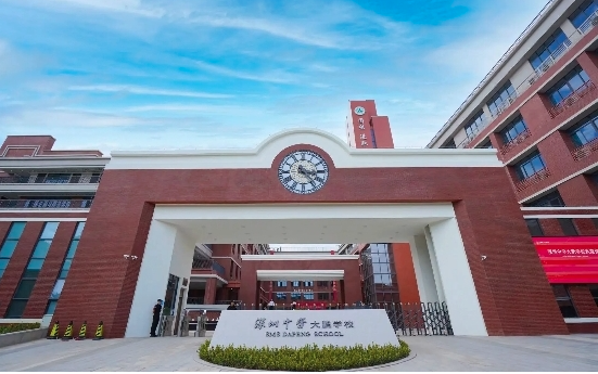 清华北大剑桥博士涌入中学当老师 数字非常惊人